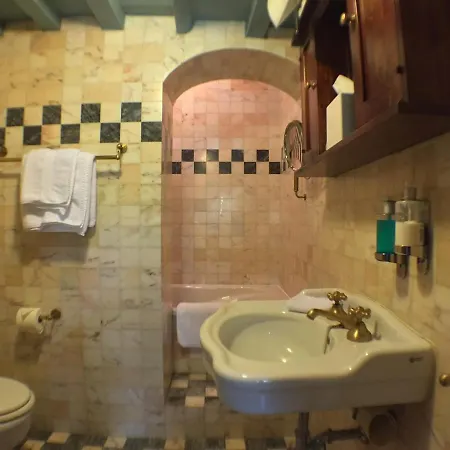 Villa Torre Del Tartufo *